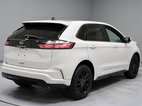 Certified 2024 Ford Edge ST-Line AWD/4WD image 12