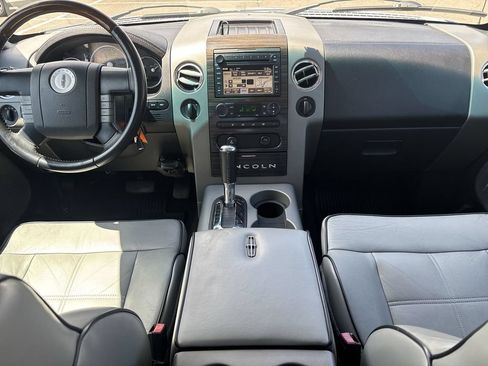 Used 2007 Lincoln Mark LT 4x4 image 23