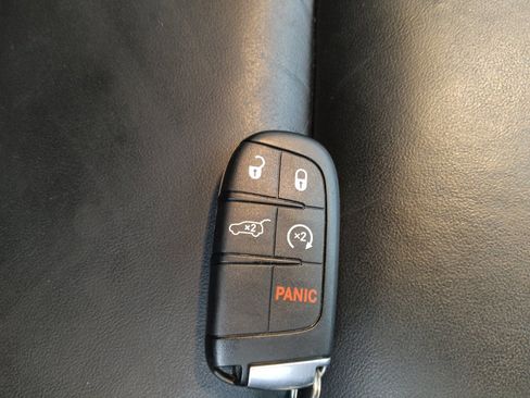 Used 2018 Jeep Grand Cherokee Limited AWD/4WD image 32