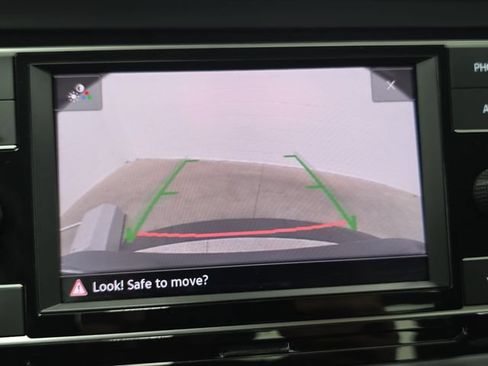 Used 2023 Volkswagen Jetta SE FWD image 23