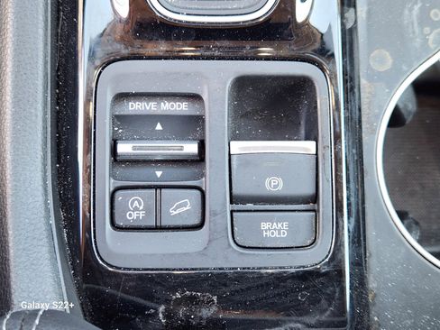 Used 2025 Honda Pilot Touring image 25
