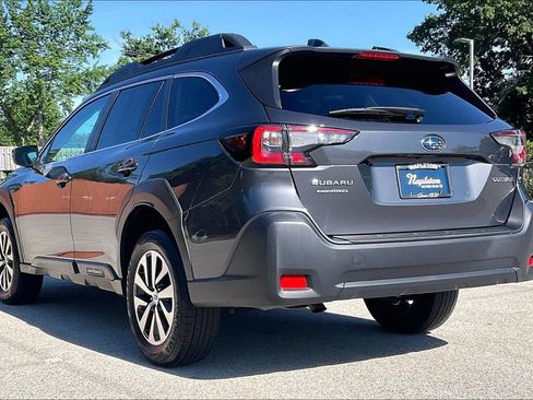 Used 2024 Subaru Outback Premium AWD/4WD image 11