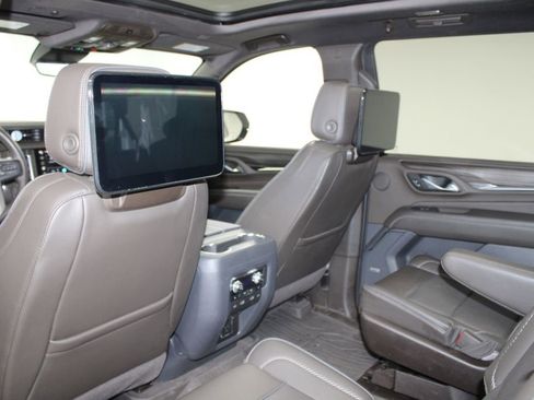 Used 2024 GMC Yukon XL Denali w/ Denali Reserve Package AWD/4WD image 19