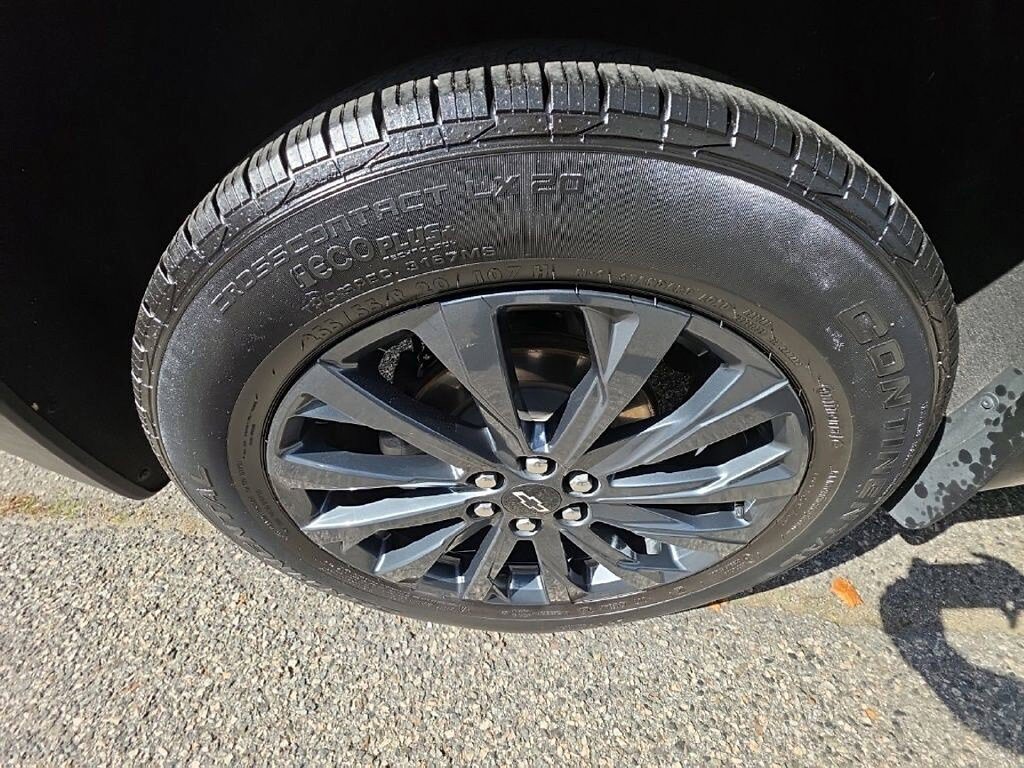 Used 2024 Chevrolet Traverse RS AWD/4WD image 42
