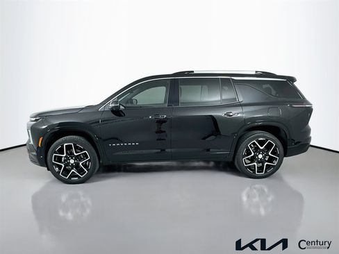 Used 2025 Chevrolet Traverse High Country AWD/4WD image 8