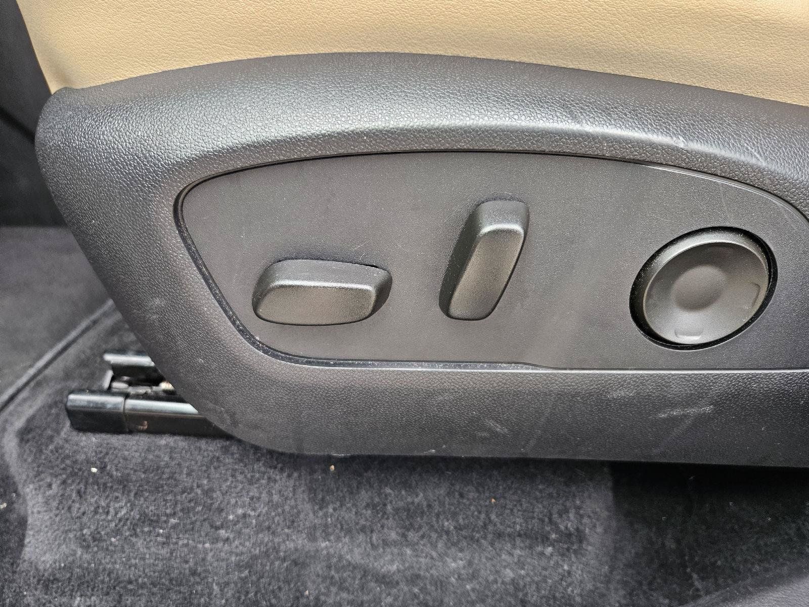 Used 2026 Buick Enclave Preferred AWD/4WD image 9