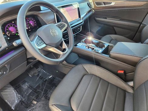 New 2025 Volkswagen Atlas SEL image 8