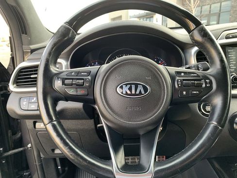 Used 2017 Kia Sorento SX image 18