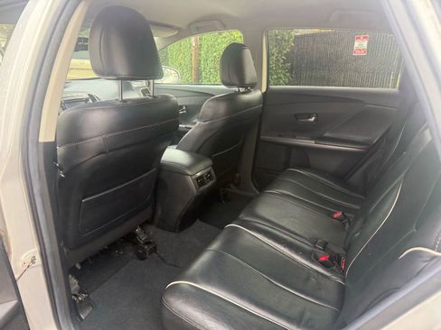 Used 2013 Toyota Venza XLE image 10