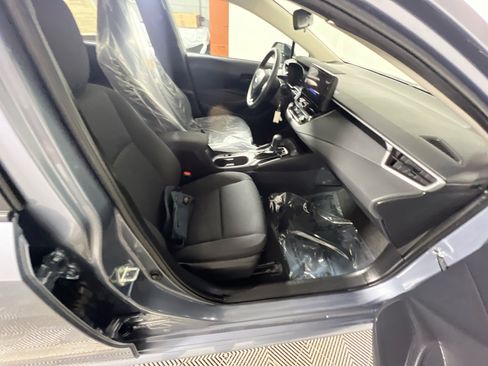 Used 2024 Toyota Corolla LE FWD image 31