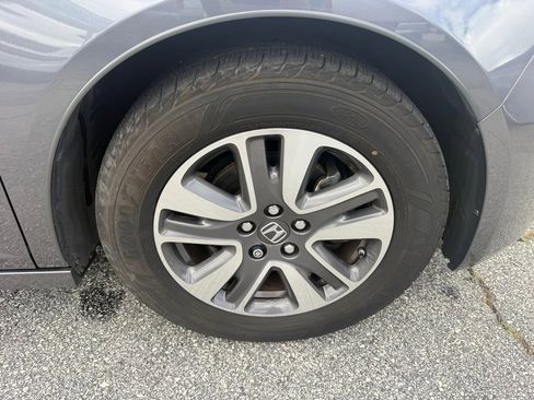 Used 2014 Honda Odyssey Touring Elite image 21