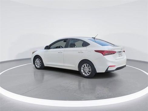 Used 2021 Hyundai Accent SEL image 6