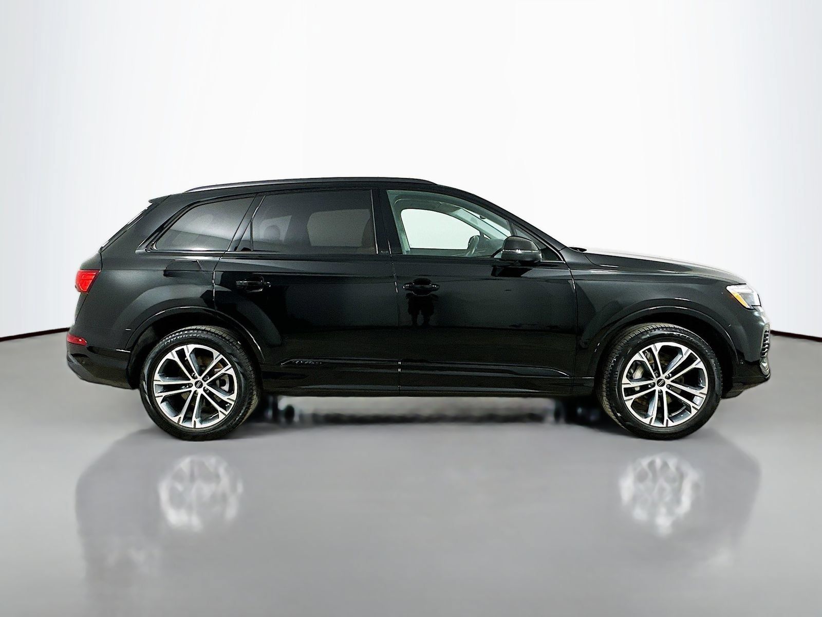 Used 2025 Audi Q7 2.0T Premium Plus AWD/4WD image 4