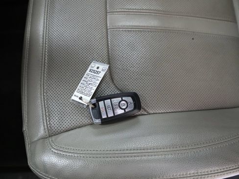 Used 2021 Ford Expedition Max Limited AWD/4WD image 25