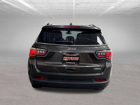 Used 2019 Jeep Compass Latitude w/ Popular Equipment Group FWD image 7