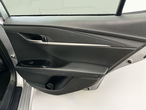 Used 2025 Toyota Camry LE image 31