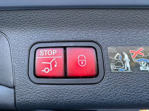 Certified 2025 Mercedes-Benz GLS 450 GLS 450 image 39