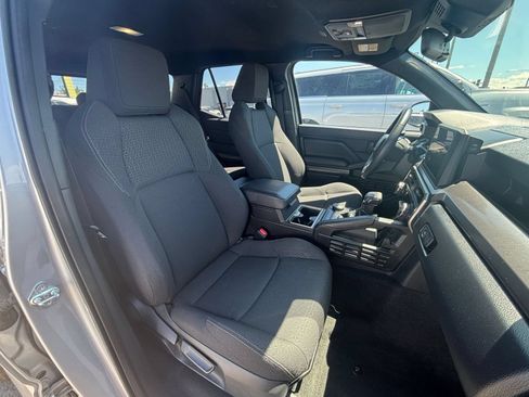 Used 2025 Toyota 4Runner SR5 RWD image 33