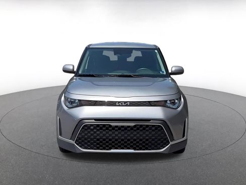 Used 2025 Kia Soul LX w/ LX Technology Package FWD image 4