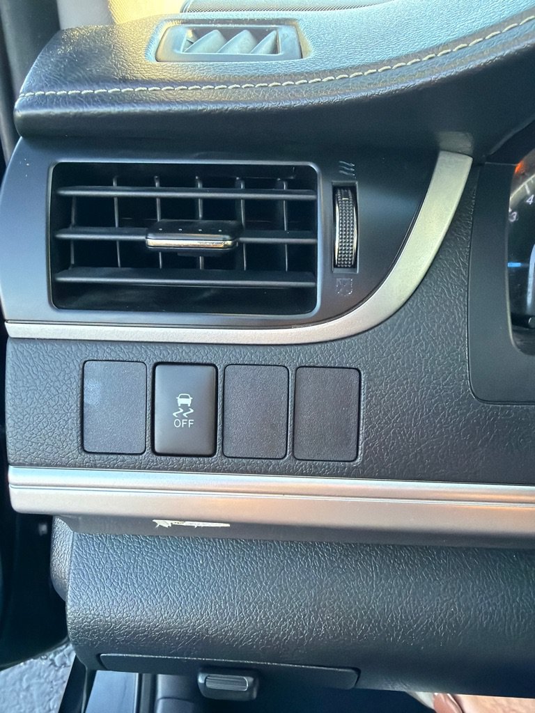 Used 2014 Toyota Camry SE FWD image 21
