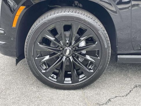 New 2026 Cadillac Escalade Platinum Sport w/ LPO, ONYX Package image 9