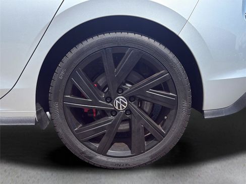 Used 2022 Volkswagen GTI SE FWD image 42