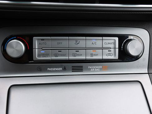 Certified 2021 Hyundai Kona Limited FWD image 26