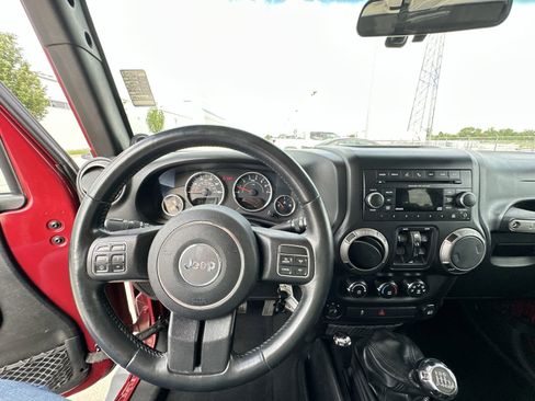 Used 2012 Jeep Wrangler Unlimited Sport AWD/4WD image 11