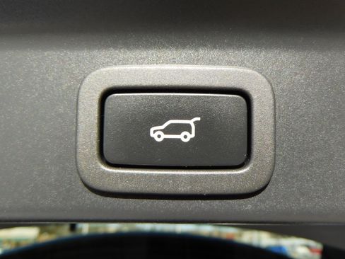 Used 2021 Jaguar F-PACE S image 35