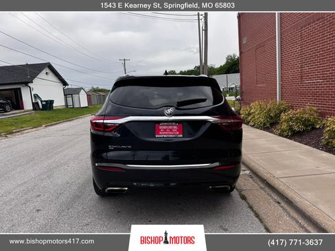 Used 2020 Buick Enclave Essence w/ Sound and Sites Package AWD/4WD image 4