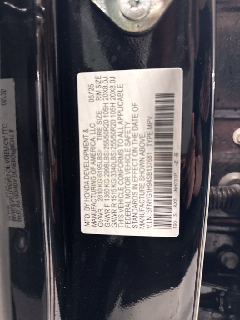 Used 2025 Honda Pilot Black Edition image 27