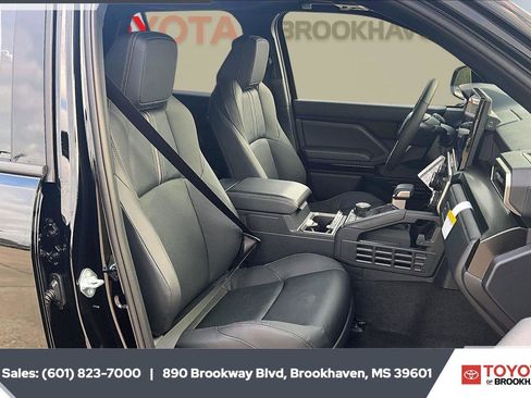 New 2026 Toyota 4Runner Limited AWD/4WD image 9