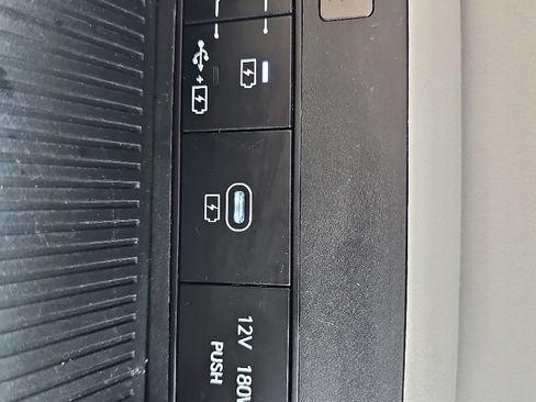 Used 2025 Hyundai Kona SEL FWD image 21