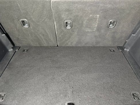 Used 2023 Hyundai Venue SEL image 22