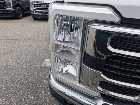 Used 2024 Ford F250 XLT image 10