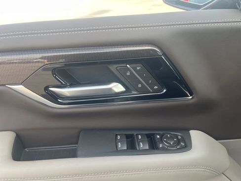 New 2026 GMC Yukon Elevation image 14