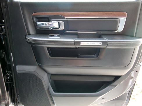 Used 2017 RAM 2500 Laramie image 43