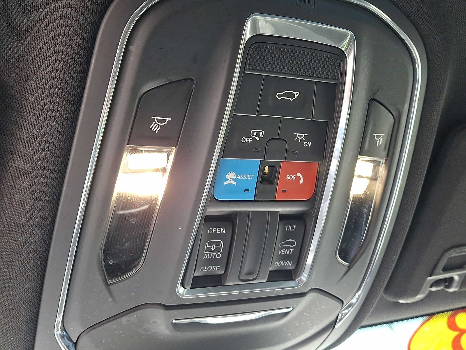 Used 2023 Jeep Grand Cherokee L Laredo AWD/4WD image 27
