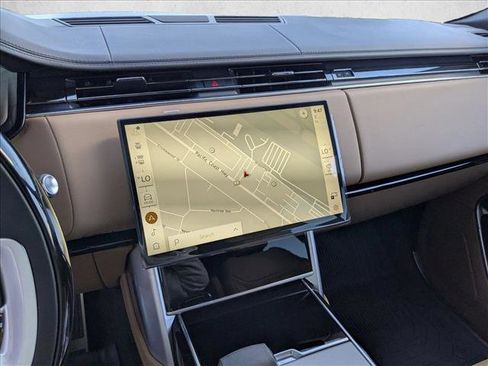 New 2026 Land Rover Range Rover SE image 12