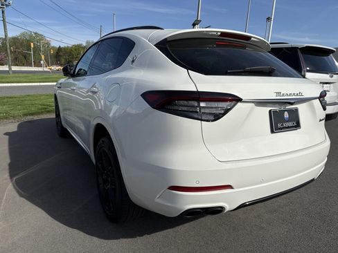 Certified 2022 Maserati Levante GT image 6