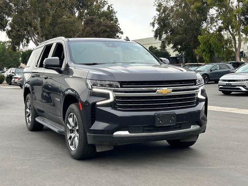 Used 2024 Chevrolet Tahoe LT w/ Luxury Package RWD image 4