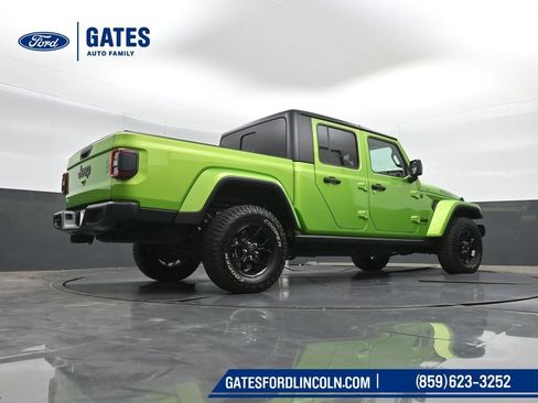Used 2025 Jeep Gladiator Sport AWD/4WD image 35