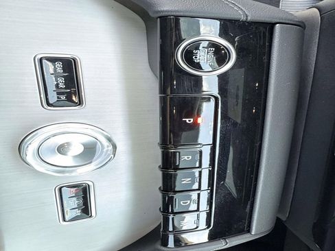 New 2025 Lincoln Navigator L Reserve w/ Jet Appearance Package image 28