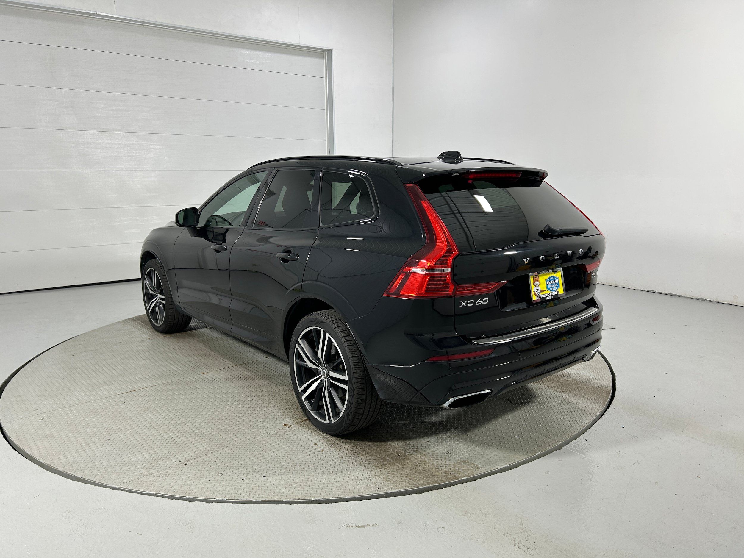 Used 2020 Volvo XC60 T6 R-Design w/ Protection Package Premier AWD/4WD image 22