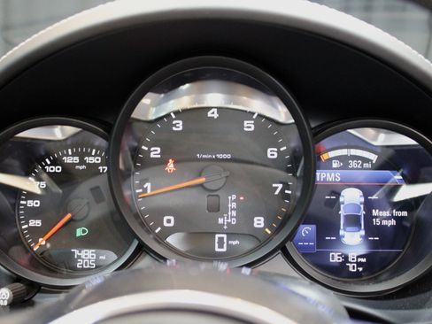 Used 2024 Porsche 718 Boxster image 22