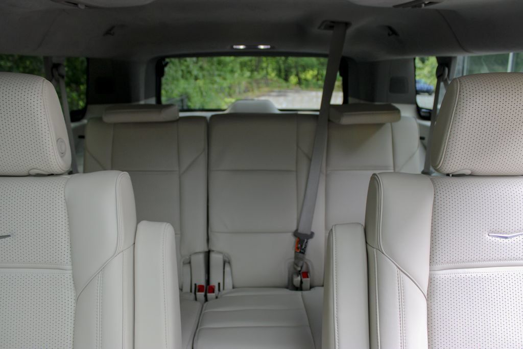 Used 2025 Cadillac Escalade ESV Sport Platinum AWD/4WD image 30