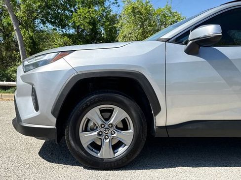 Used 2022 Toyota RAV4 XLE image 5