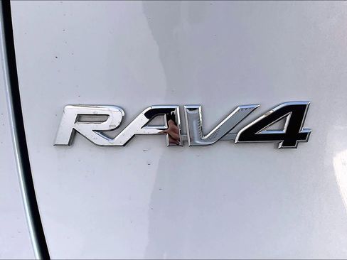 Used 2023 Toyota RAV4 Limited image 30