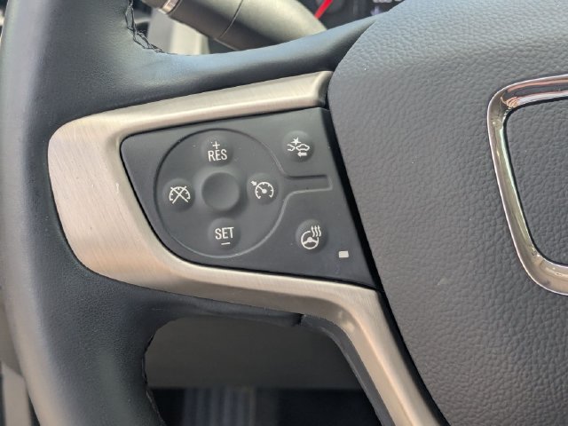Used 2023 GMC Acadia Denali w/ Denali Technology Package FWD image 17
