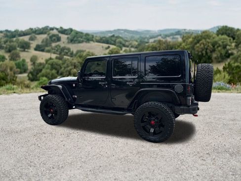 Used 2013 Jeep Wrangler Unlimited Rubicon AWD/4WD image 6